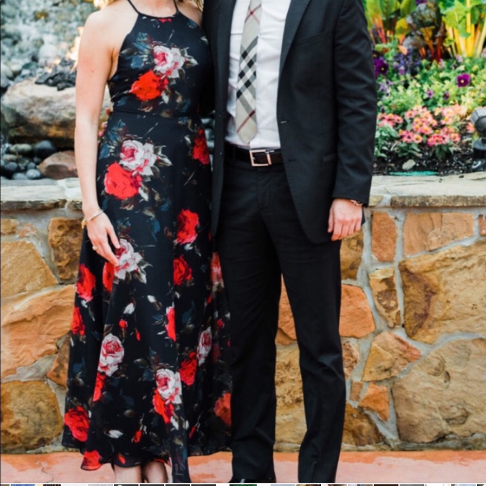 LULUS Blue Floral Print Lace-Up Maxi Dress - S